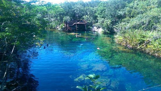 Cenote Azul